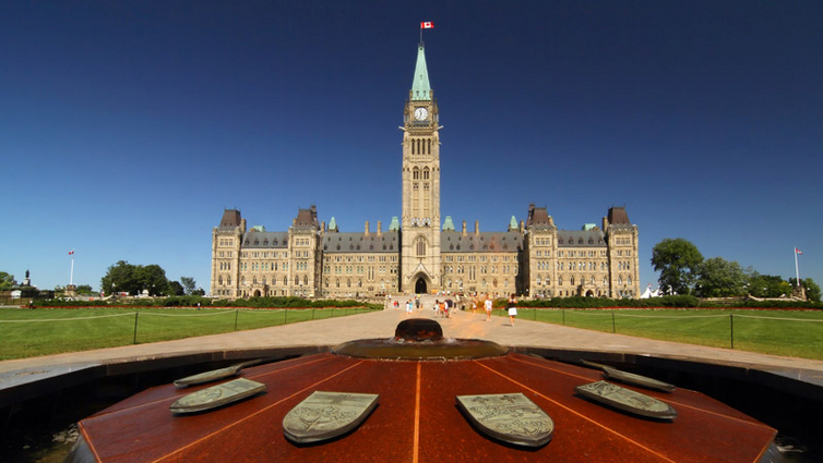 Kanada-Ottawa-Parlament-Fotolia_34731743_L.jpg